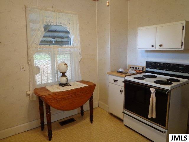 758 South Sutton Road Jackson, MI 49203 - Photo 11 of 25 Photo 11