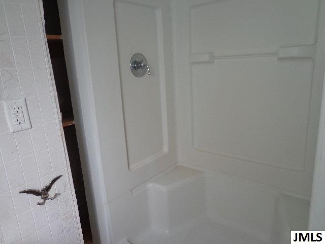 758 South Sutton Road Jackson, MI 49203 - Photo 18 of 25 Photo 18