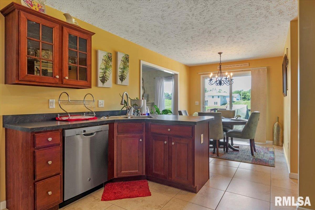 2909 Tanner Road Springfield, IL 62702 - Photo 12 of 39