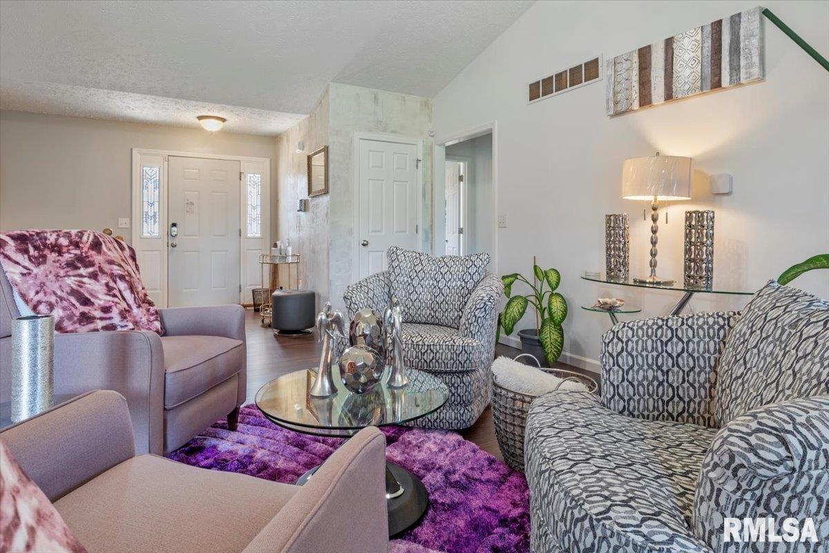2909 Tanner Road Springfield, IL 62702 - Photo 7 of 39