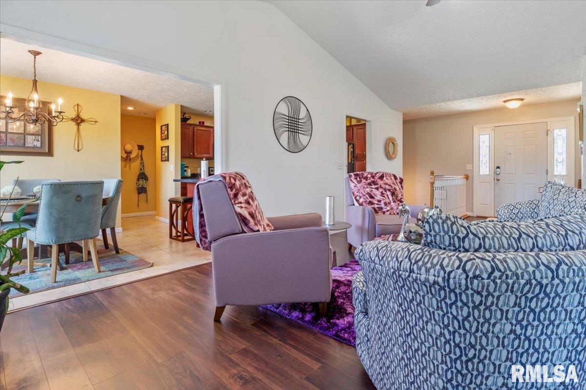 2909 Tanner Road Springfield, IL 62702 - Photo 8 of 39