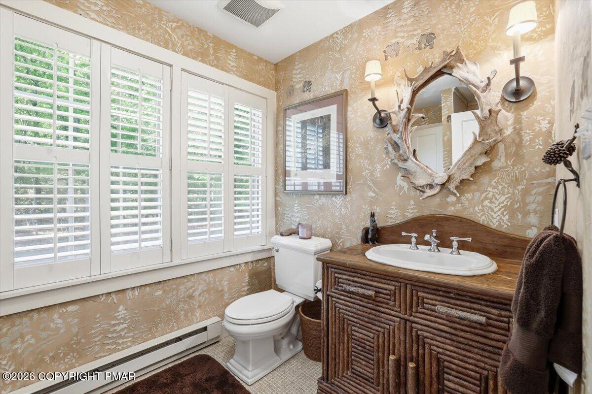 315 West Gate Road Cresco, PA 18326 - Photo 30 of 60 Bathroom 2