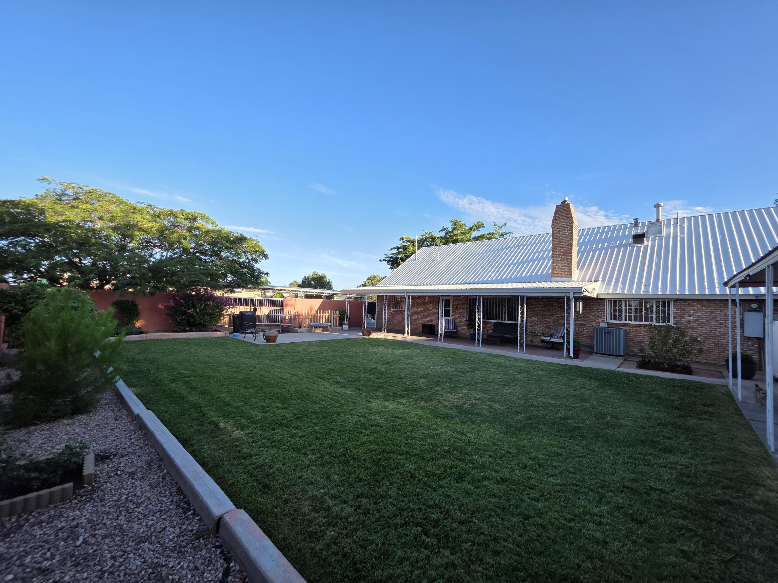 6900 Seminole Road Northeast Albuquerque, NM 87110 - Photo 15 of 24 Gallery Image 15