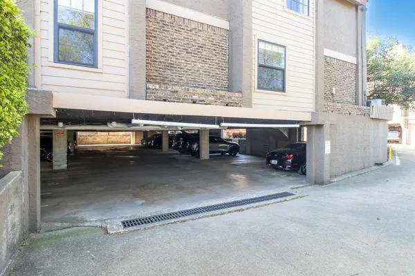 $1,995 | 5200 Martel Avenue, Unit 6A, Dallas, TX 75206