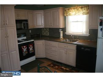2149 Keith Road Abington, PA 19001 - Photo 2 of 12 Gallery Image 2