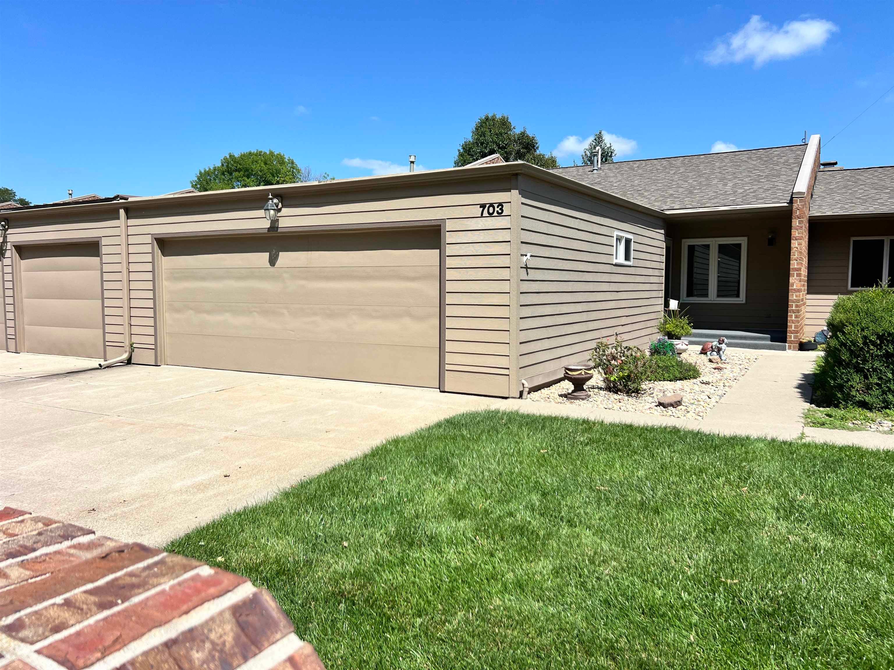 703 Hespe Drive Norfolk, NE 68701 - Photo 1 of 50 Gallery Image 1
