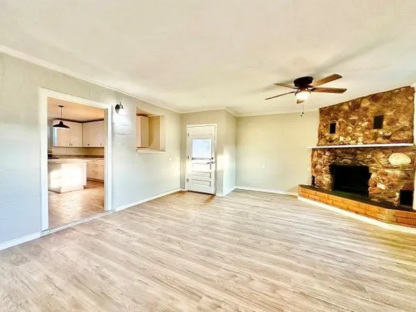 $189,900 | 1406 North 7th Street, Alpine, TX 79830