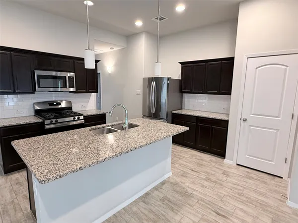 $1,890 | 120 Trailside Lane, Bastrop, TX 78602