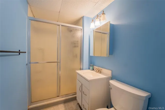 $739,000 | 6 Oxford Street, Islip, NY 11751