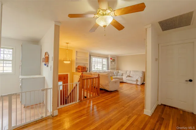 $739,000 | 6 Oxford Street, Islip, NY 11751