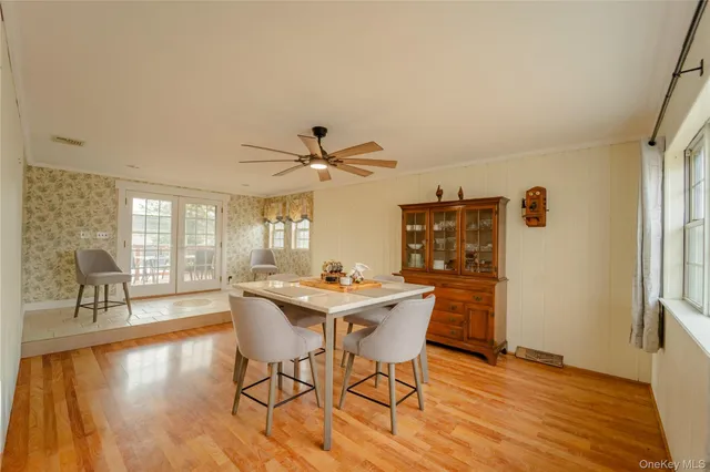 $739,000 | 6 Oxford Street, Islip, NY 11751