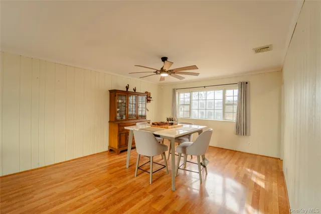 $739,000 | 6 Oxford Street, Islip, NY 11751