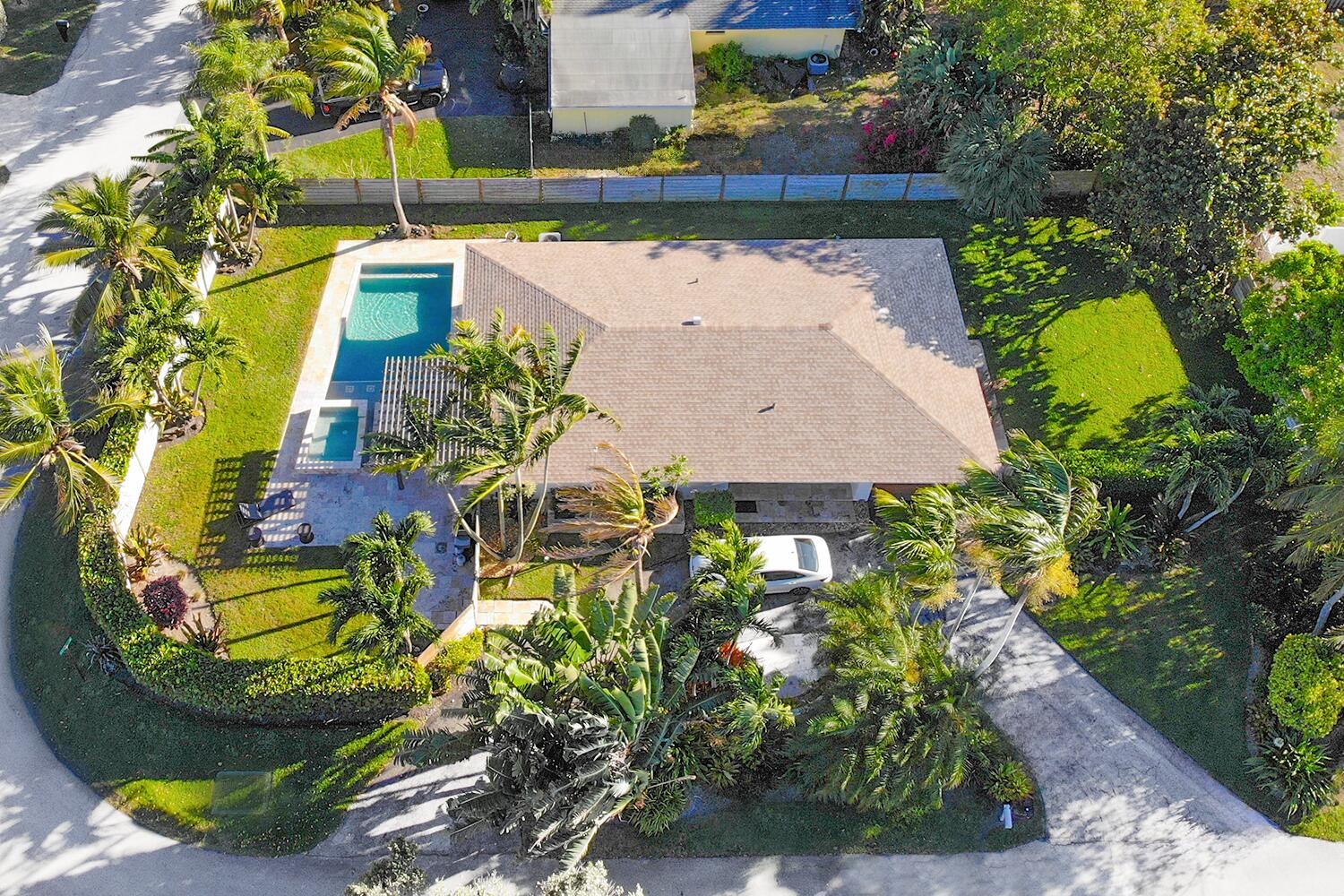 922 Turner Road Delray Beach, FL 33483 - Photo 3 of 22 Home with Pool For Rent