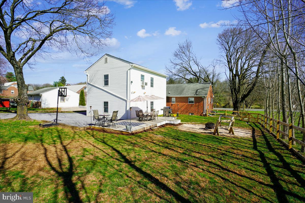28700 Ridge Road Mount Airy, MD 21771 - Photo 35 of 44 Back ard