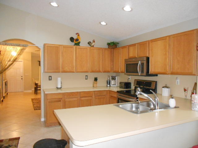 1006 Fosters Mill Road Boynton Beach, FL 33436 - Photo 5 of 18 Kitchen