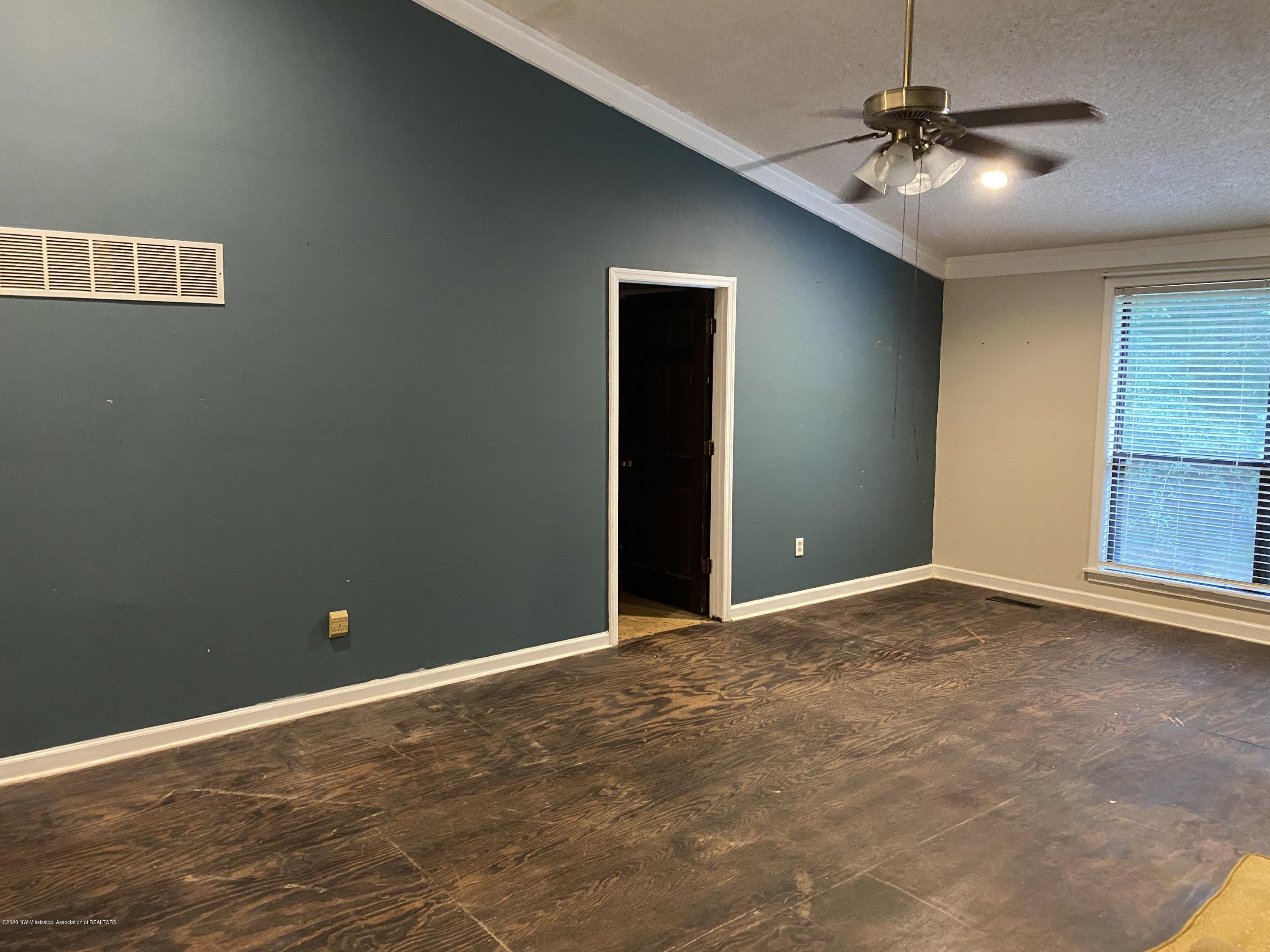 170 Woodview Road Byhalia, MS 38611 - Photo 19 of 32 Master Bed