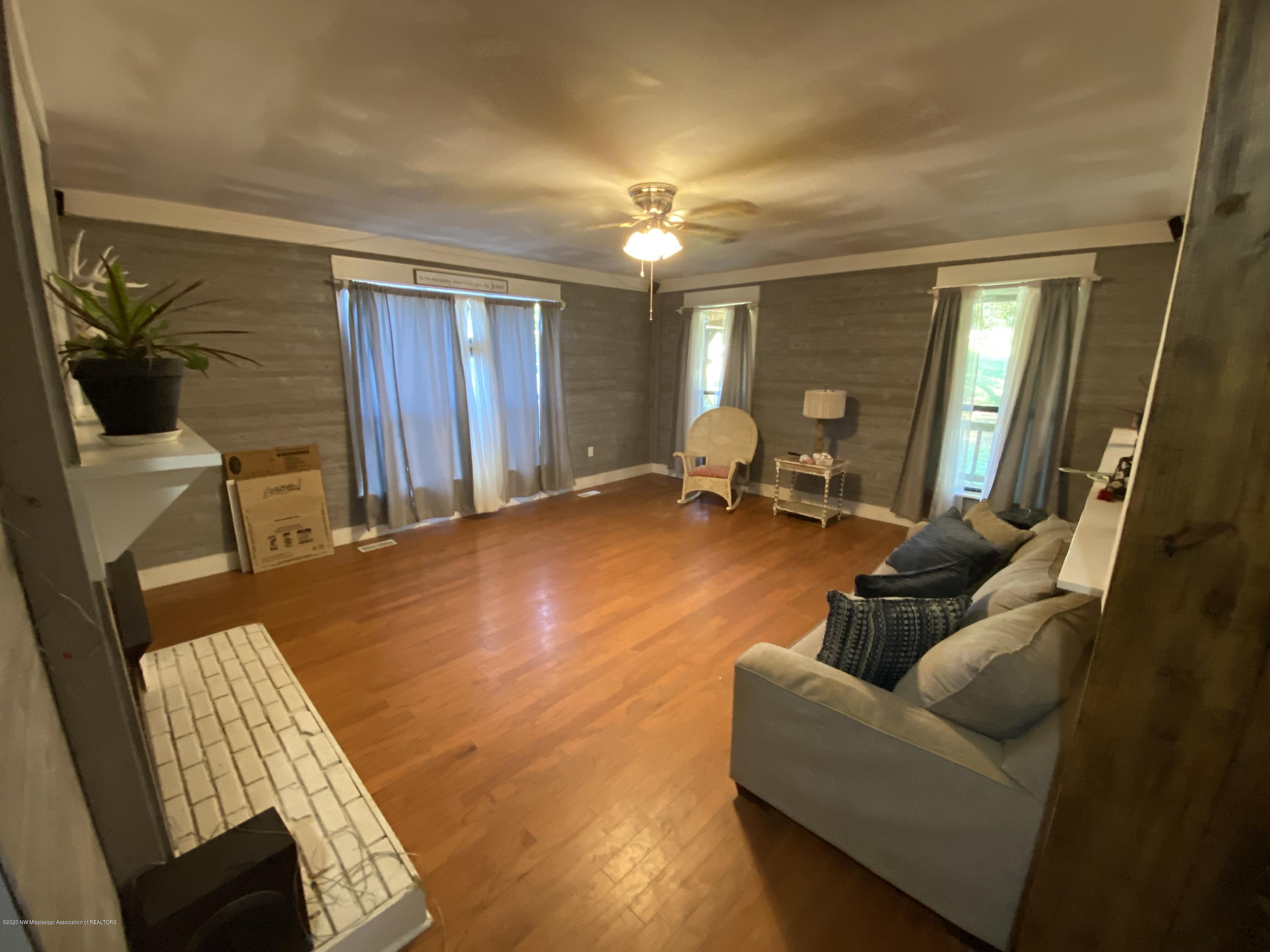 170 Woodview Road Byhalia, MS 38611 - Photo 2 of 32 Greatroom