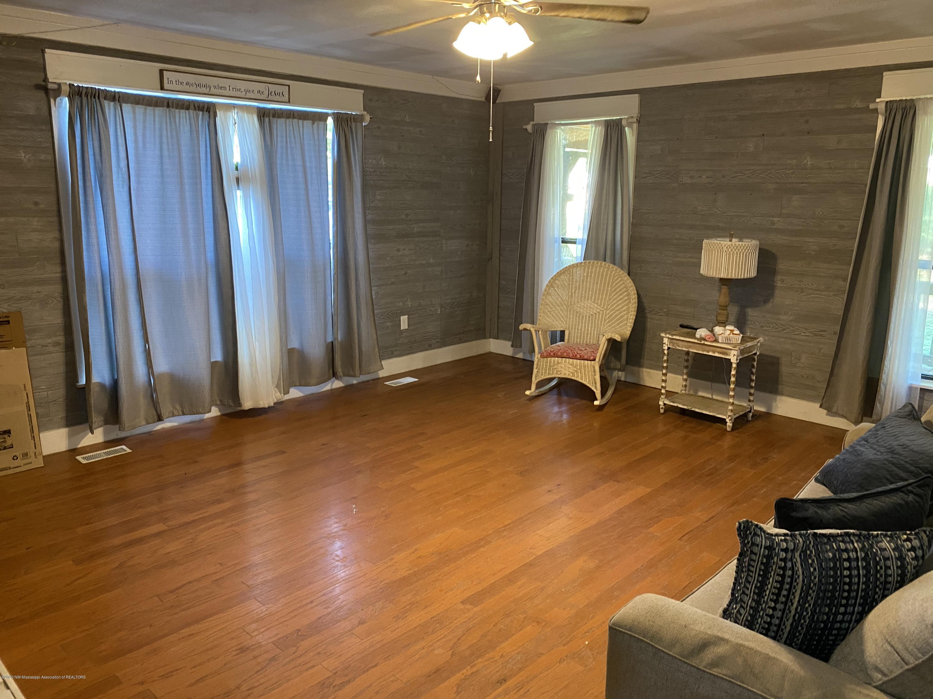 170 Woodview Road Byhalia, MS 38611 - Photo 3 of 32 Great Room