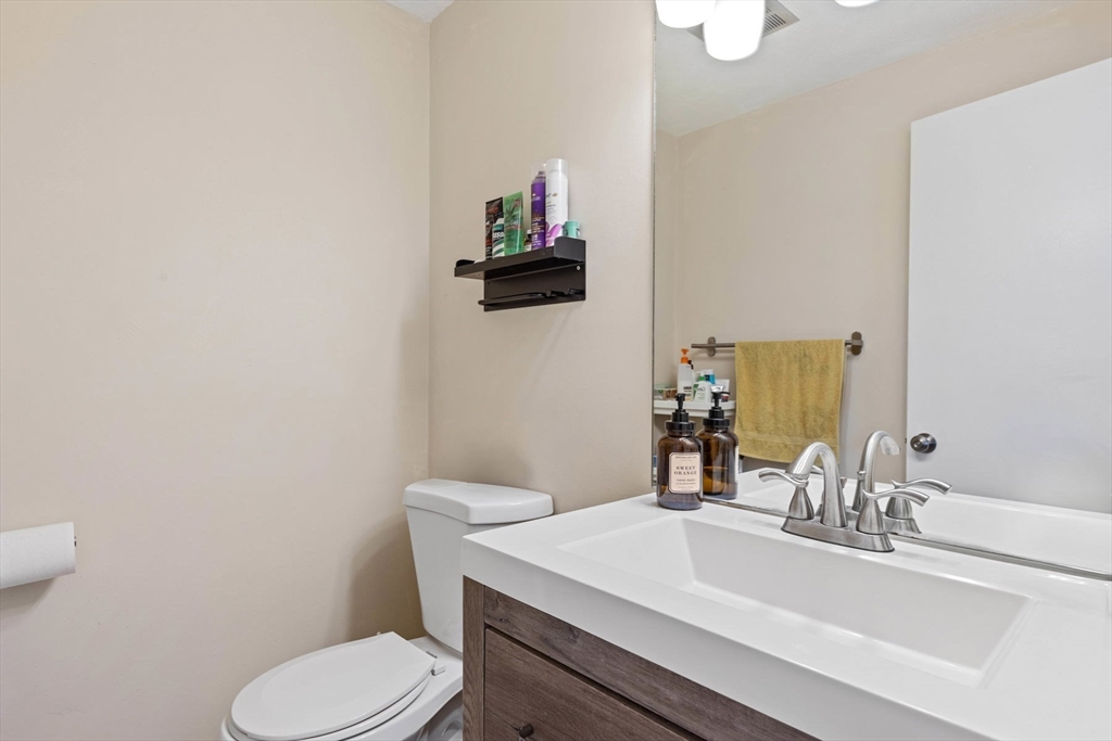 1235 North Shore Road, Unit 2C Revere, MA 02151 - Photo 16 of 24