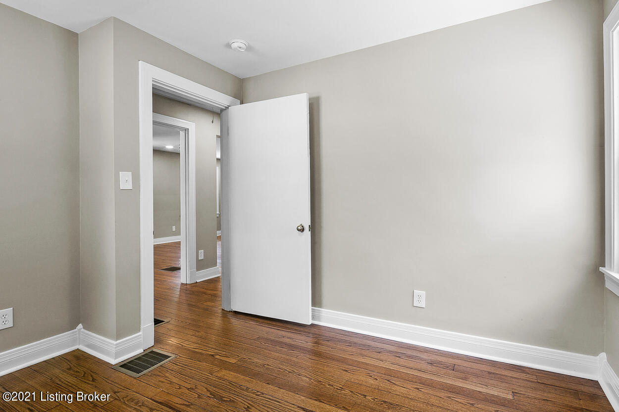 3067 University Road Louisville, KY 40206 - Photo 22 of 44 30