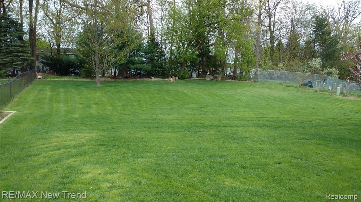 3706 Loon Lake Road Wixom, MI 48393 - Photo 5 of 13 IMG_20170502_135303627.jpg