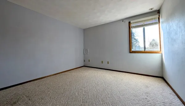 $229,900 | 1235 West Nicolet Circle, Appleton, WI 54914