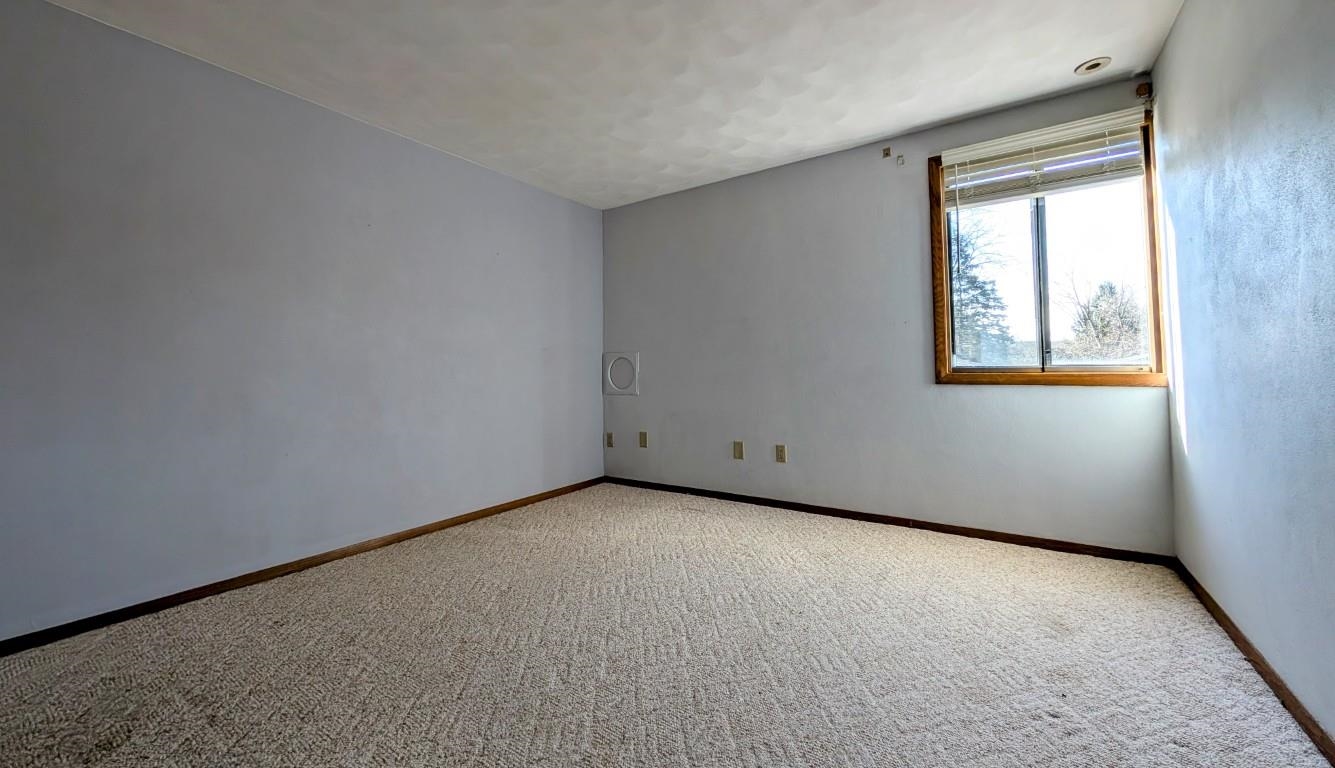 1235 West Nicolet Circle Appleton, WI 54914 - Photo 20 of 27