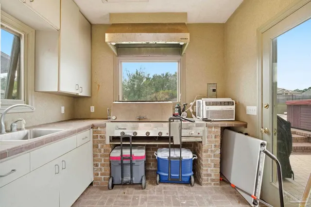 $900,000 | 5931 Mls Lk Boulevard, Pensacola, FL 32526