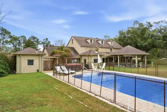 $900,000 | 5931 Mls Lk Boulevard, Pensacola, FL 32526
