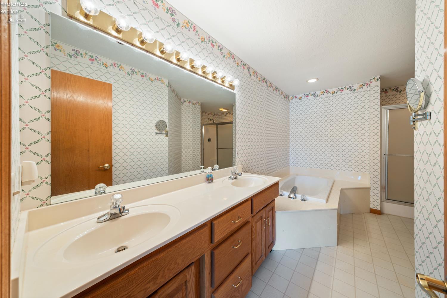 5338 Bay Shore Road Oregon, OH 43616 - Photo 24 of 50 Gallery Image 24