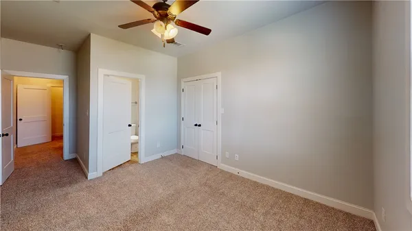$2,400 | 203 Brentwood Drive East, Unit 36, College Station, TX 77840