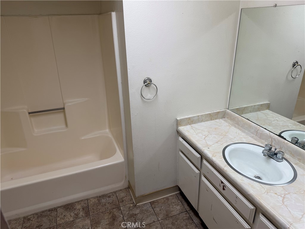 260 Fuller Street Shafter, CA 93263 - Photo 12 of 20