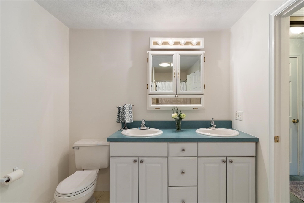 14 Millers Farm Road Billerica, MA 01821 - Photo 23 of 36