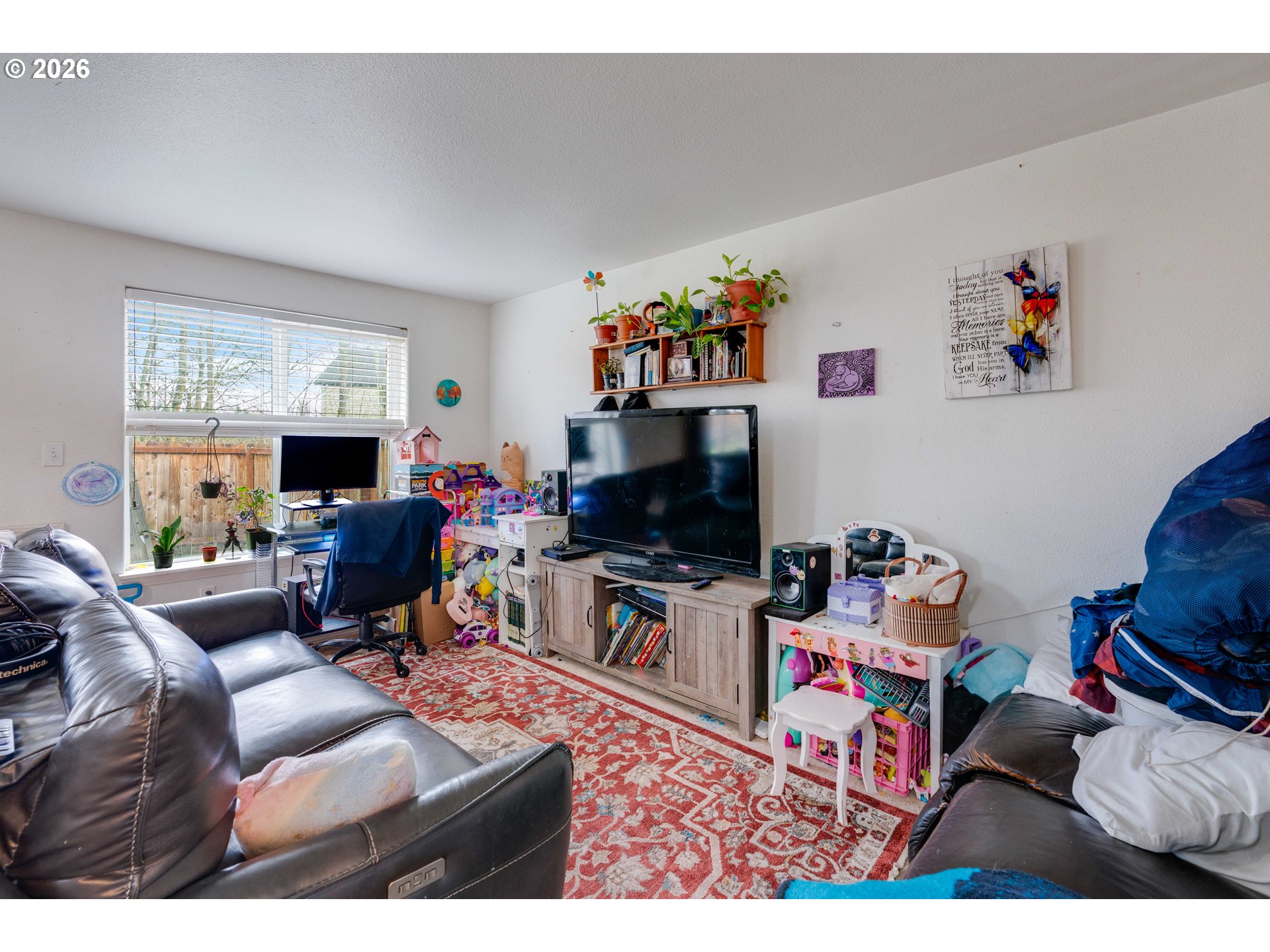 1416 Falcon Loop Independence, OR 97351 - Photo 4 of 48