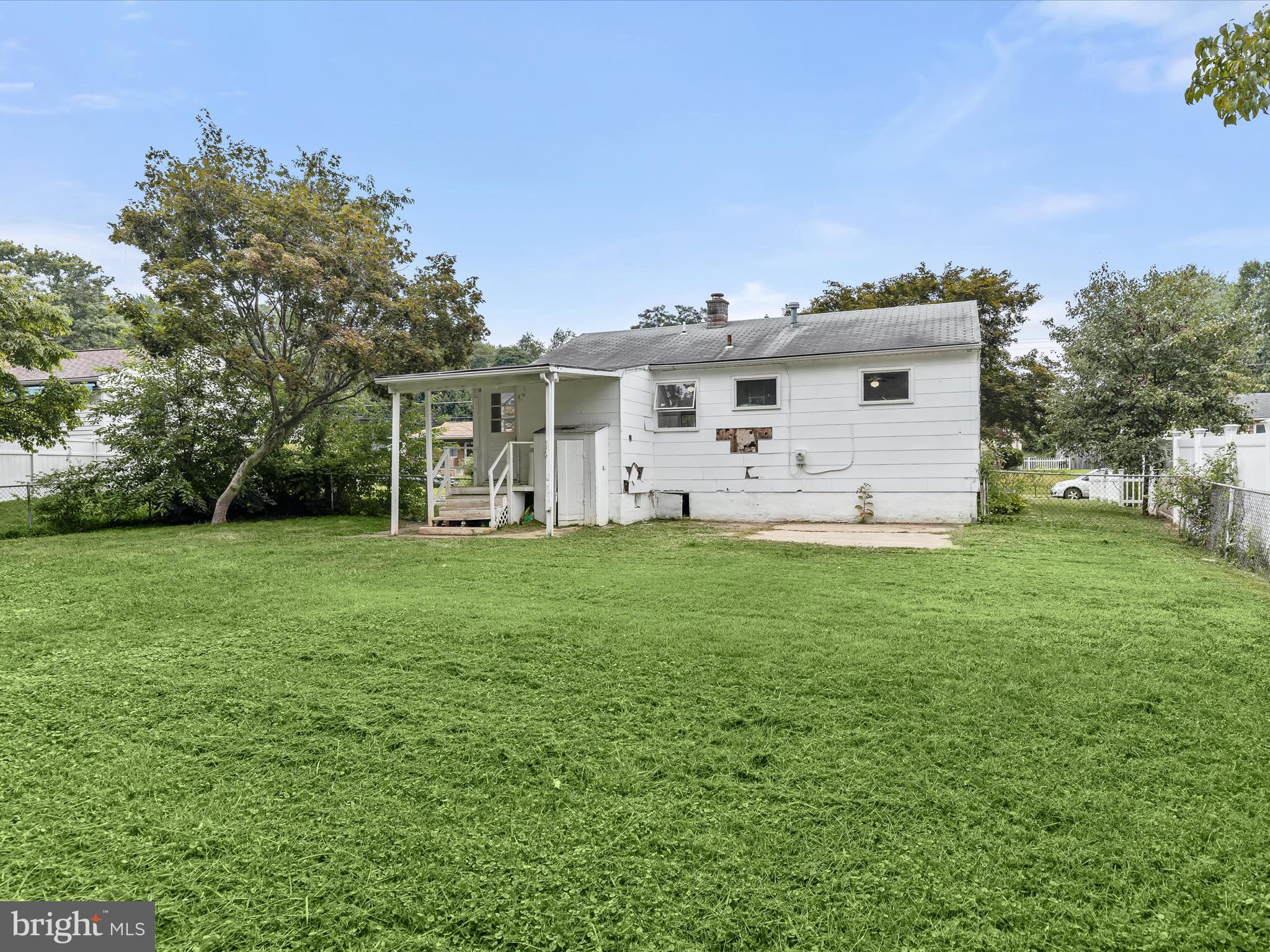 109 Wengate Road Owings Mills, MD 21117 - Photo 24 of 27 Landscaped Grounds