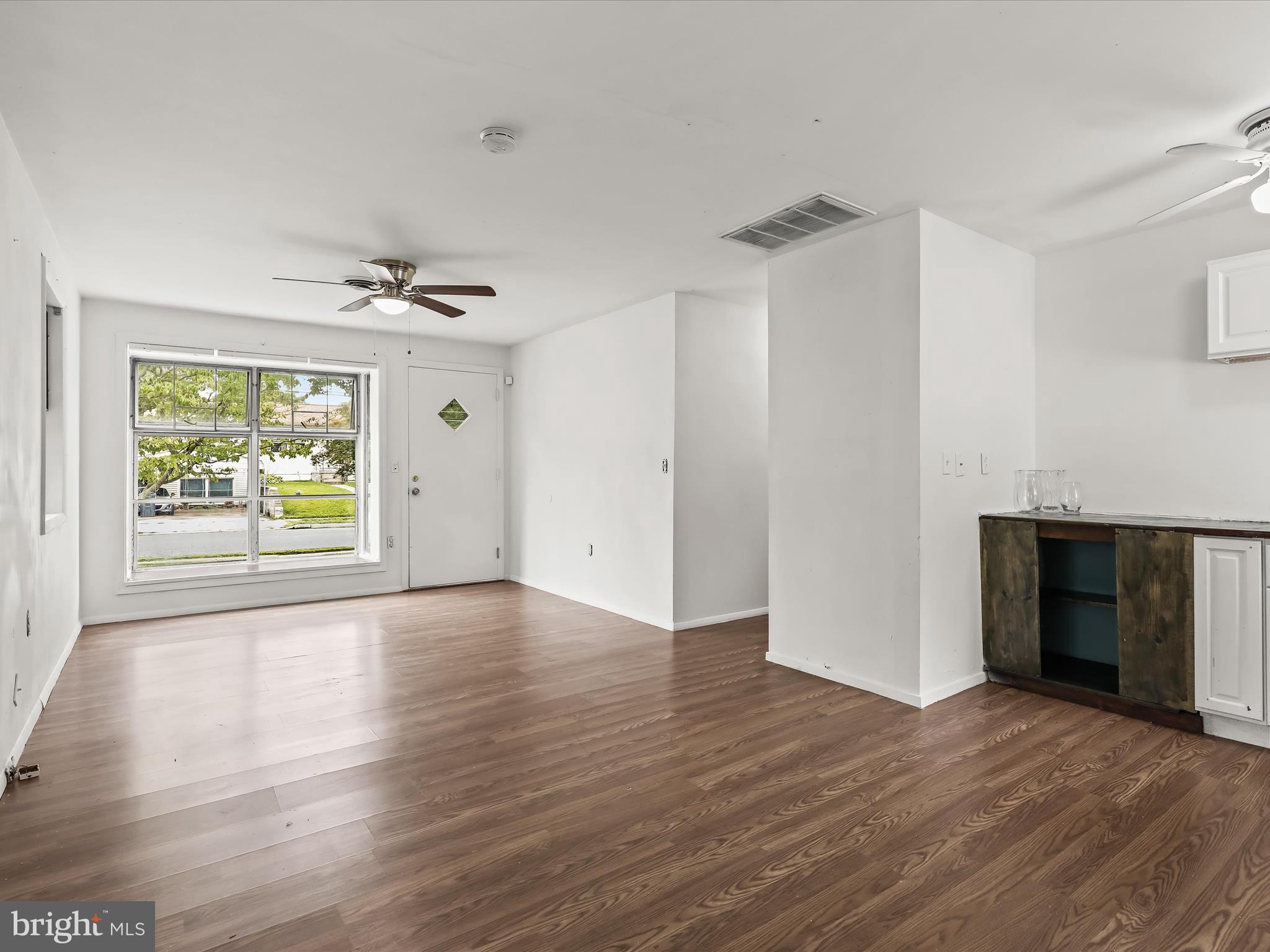 109 Wengate Road Owings Mills, MD 21117 - Photo 9 of 27 Living Room