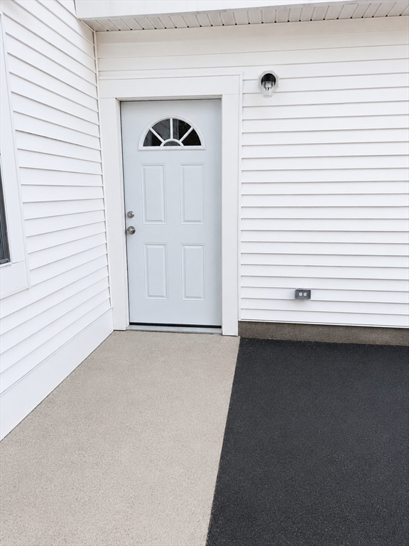 7 Cape Road, Unit B Mendon, MA 01756 - Photo 3 of 8