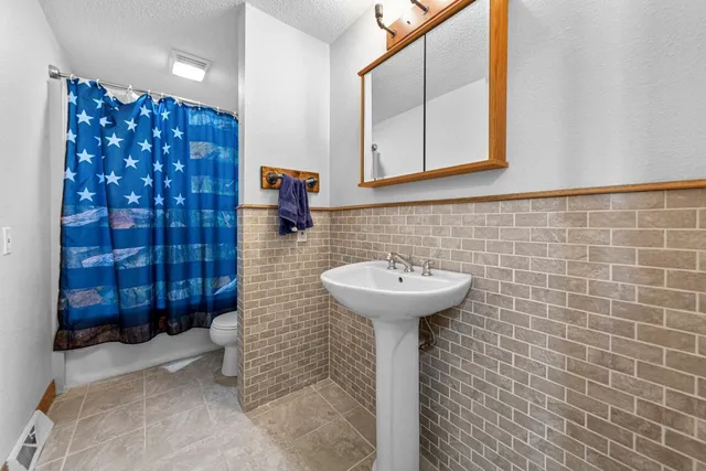 $329,000 | 20232 Tetonka Lake Road, Waterville, MN 56096