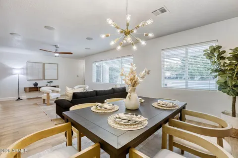 $950,000 | 4036 North 40th Place, Phoenix, AZ 85018