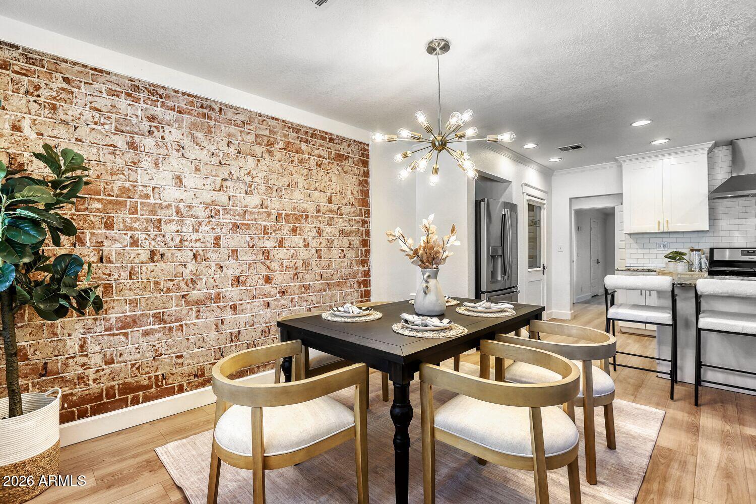 4036 North 40th Place Phoenix, AZ 85018 - Photo 13 of 29 4036 North 40th Place - Web Quality - 01