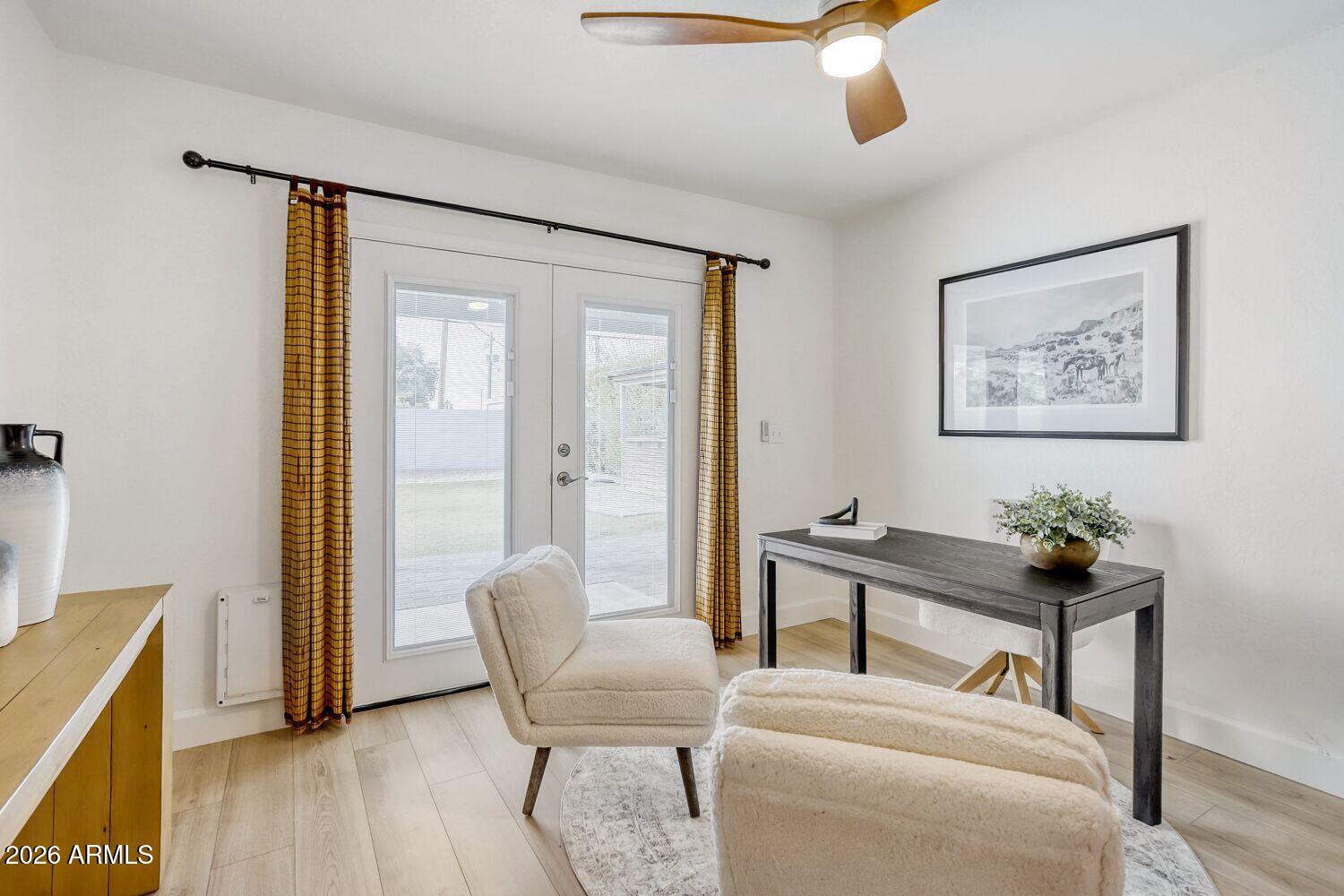 4036 North 40th Place Phoenix, AZ 85018 - Photo 15 of 29 4036 North 40th Place - Web Quality - 01