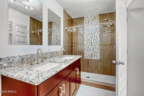 $950,000 | 4036 North 40th Place, Phoenix, AZ 85018