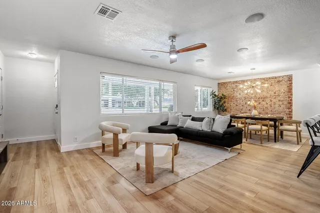 $975,000 | 4036 North 40th Place, Phoenix, AZ 85018