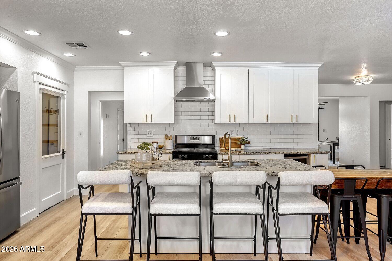 4036 North 40th Place Phoenix, AZ 85018 - Photo 6 of 29 4036 North 40th Place - Web Quality - 00