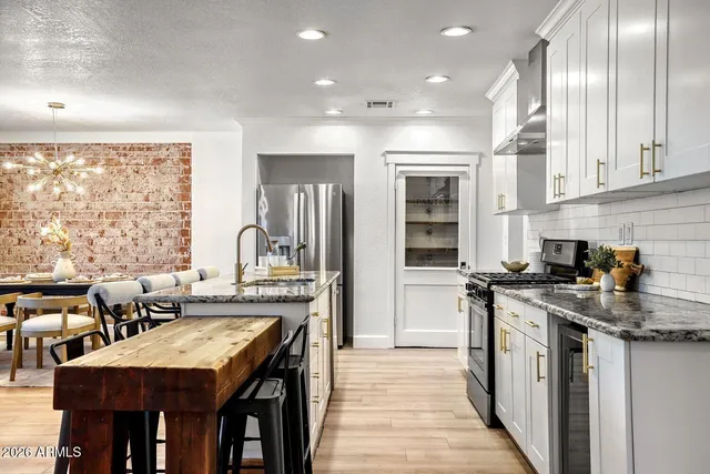 $975,000 | 4036 North 40th Place, Phoenix, AZ 85018