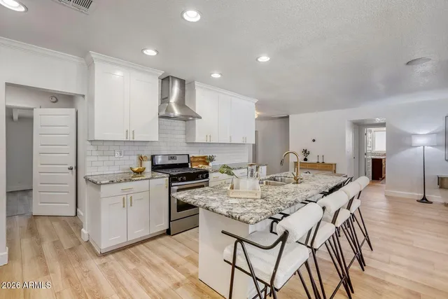 $975,000 | 4036 North 40th Place, Phoenix, AZ 85018