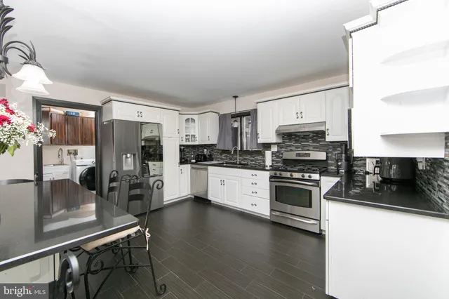 $600,000 | 220 Landing Road, Blackwood, NJ 08012