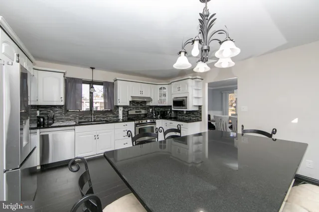 $600,000 | 220 Landing Road, Blackwood, NJ 08012