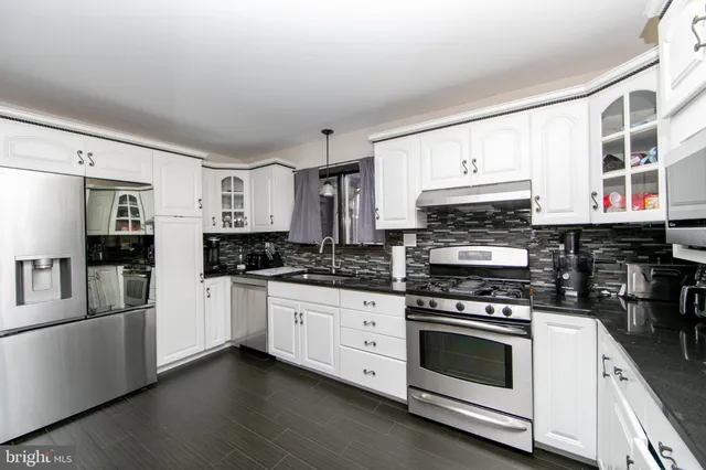 $600,000 | 220 Landing Road, Blackwood, NJ 08012