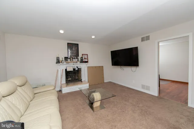 $600,000 | 220 Landing Road, Blackwood, NJ 08012